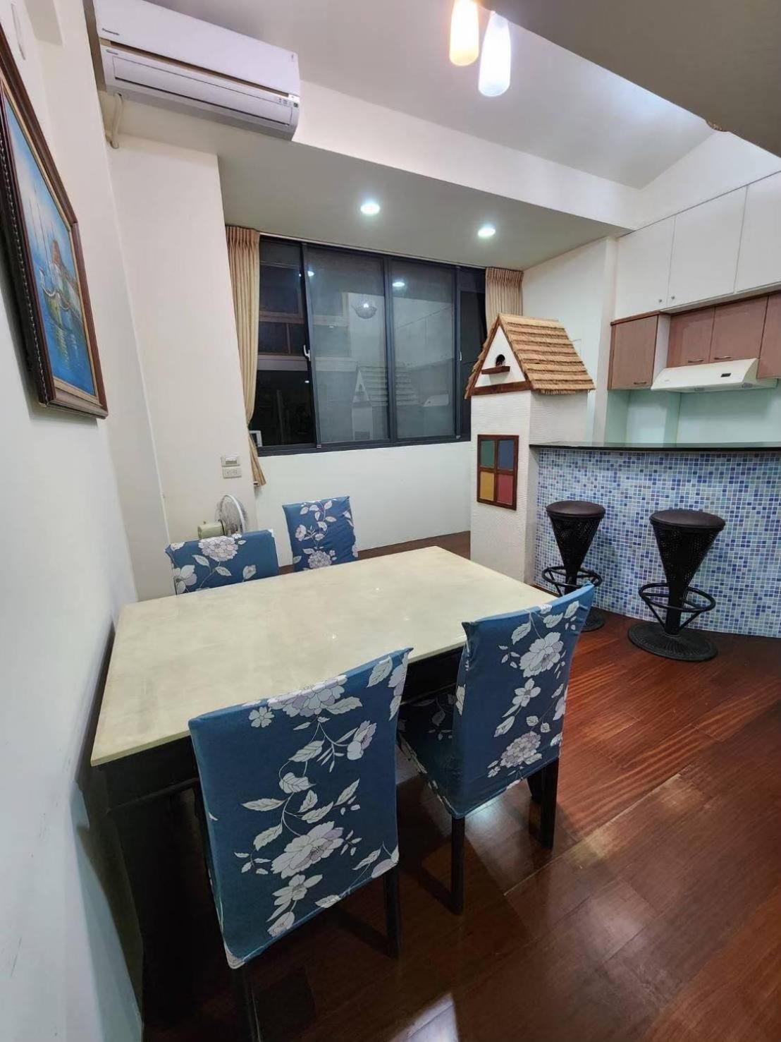 Miaoli Sanyi Travelling Homestay エクステリア 写真